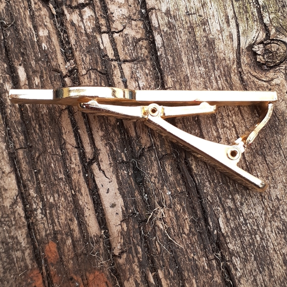 Hyundai gold tone tie bar - Picture 3 of 5